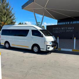 Daily Airport Shuttle Services Between Hosea Kutako International Airport and Windhoek، فندق في Khomas Region