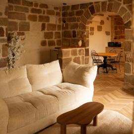 La suite Lithea balneotherapie et cinema, hotel a Buissou