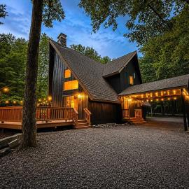 Lake Harmony Treehouse Chalet Game Loft