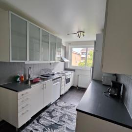 2 bedroom apartment close to the station