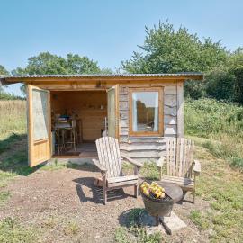 The Hoppers Hut, Hotel in Weald