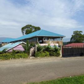 Delhi Gardens Hotel, hotel a Fort Portal