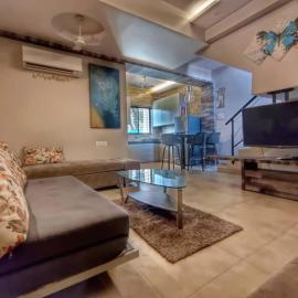 Lav Villas for makeing memories & Love، فندق في Kārli