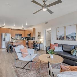 The Heights by Cloud Dream Homes, hotel u gradu Clearfield