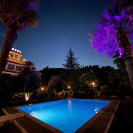 Hotel Palma, hotel v destinaci Gjirokastër
