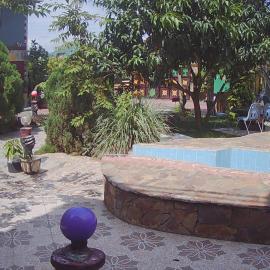 Immanuel Victory Hotel & Restaurant, хотел в Ajenkotoku