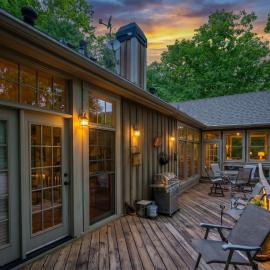 - Dawsonville, GA - Take in Beautiful Lake Views, Kick Off a Game of Foosball, Cozy Up by the Fireplace, and Unwind on the Scree, Hotel in Dawsonville