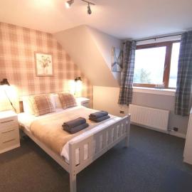 Superhost House Brechin sleeps 6, 3 bedrooms, hotel a Brechin