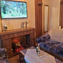Dworek Biała Dama Klimatyczne Pokoje, hotel in Gniezno