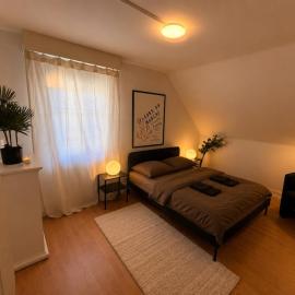 Cozy Modern Room with Netflix, WiFi and Self Check-in