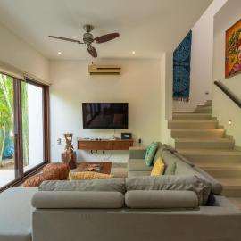 Townhome with private Rooftop & Jacuzzi - Beach across street