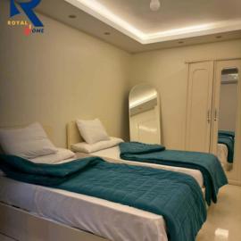 رويال ايليت للغرف الفندقية, hotel en Mît Khamîs