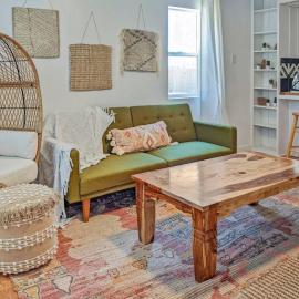 Pet-Friendly Near Zion & Hot Tub in Downtown Kanab