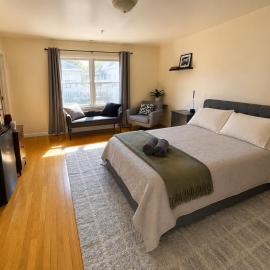 Modern Suite Private Bath FREE Parking Near Manhattan, hotel in North Bergen