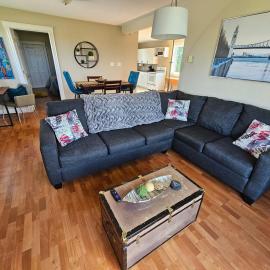 The Skyline Luxe - Stylish with City Views