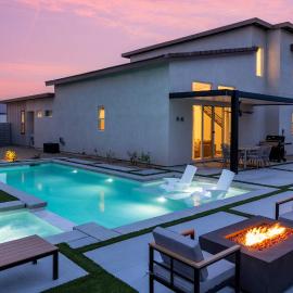 4 Bedroom Luxury Estate With Pool Spa & Firepit