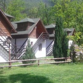 Lisine smeštaj Vodopad, hotel v destinaci Strmosten