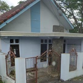 River cliff guest house