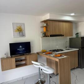 Brand new studio in University district AC WiFi
