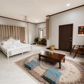 Ban Loom Guesthouse & Weaving Workshop