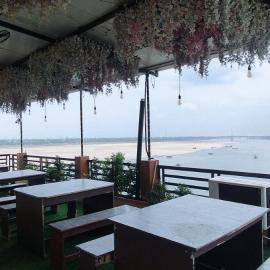 Hotel Royal Shantii Inn with Ganges View