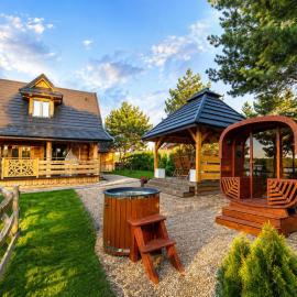 Mazury "Willa Ślimakowo" w Pasymiu - jacuzzi, sauna, pomost, łódka, rower wodny - wolne od 23 sierpnia, hotel in Pasym