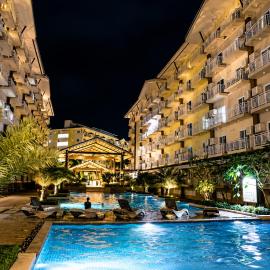 Cozy Condo with Netflix, Wi-Fi, Pool & Gym
