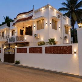 Starlight Hotels Pondy Beach Resort Formerly Double 1Stays, hotel u gradu 'Pondicherry'