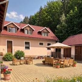 Krásná pod Lysou horou, hotel di Krásná