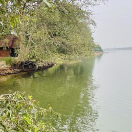 Aji fruit farm cottage peaceful lakeside farm stay with sunrise views 01, hotel in Embilipitiya