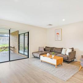 KozyGuru | Greenvale | Charming 7 Bed House, מלון בGreenvale