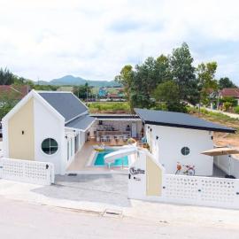 Seahorse poolvilla sattahip SP2, hotel in Ban Nong Sa