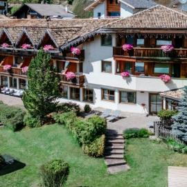 Park Hotel Bellacosta, hotel di Cavalese
