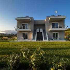 BELA Apartments Kariani Near Ofrinio