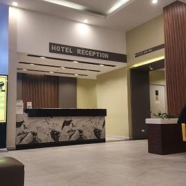 Paradise Grand Hotel Delhi igi Airport، فندق في Etāwah