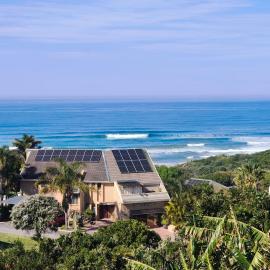 Cove Rock Stay, hotel in East London
