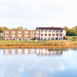 BE BIO Hotel be natural - direkt am Wasser, hotel en Tönning
