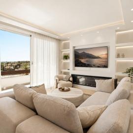 New Luxury Penthouse Rooftop Jacuzzi & Sea View