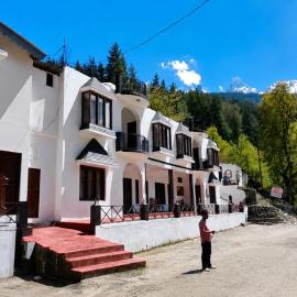 Hotel Dharali Nature In Dharali, hotel in Gangnāni
