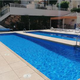 2 Bed House Sleeps 4 - Pool Sea Views Parking, hotelli kohteessa Bédar