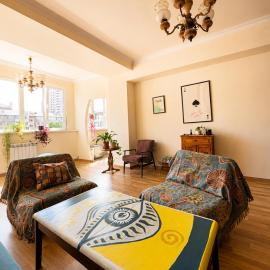 Sunny City Retreat