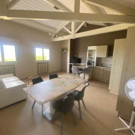Calme en vacances โรงแรมในยูร์รูญ