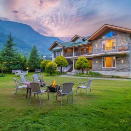 StayVista at Raison Meadows with BBQ & Bonfire