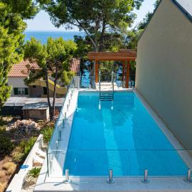 Sunset Luxury Beach Apartment - Private Pool