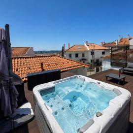 Luxury house, Private Rooftop Jacuzzi with view on Tagus & Monuments