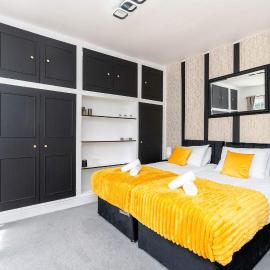 1 Bedroom Apartment with Free Parking in Swallownest, Sheffield