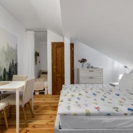 Apartmán TICHO - Ostrůvek, hotel en Lesná