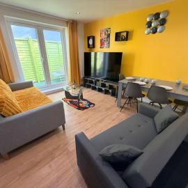 Central Maidstone 1 Bed Apt Sleeps 4 - (Stayspace)