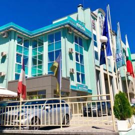 Arena Tarnovo Hotel -Free Large Private Parking, hotel u gradu 'Veliko Trnovo'