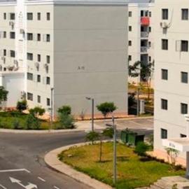 Kilamba KK 5 mil Apartment -1st floor T-3 , two WC, готель у місті Cope